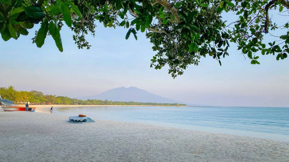 img of Pantai Embe Kalianda: Pesona Keindahan Pantai di Lampung Selatan